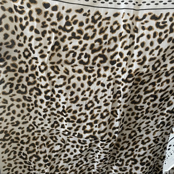 Bandana - Picture 6 of 9